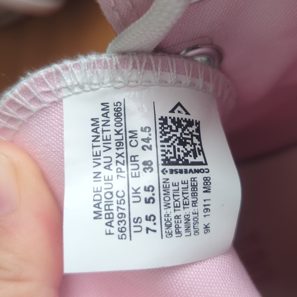 Converse - Picture 14 of 16